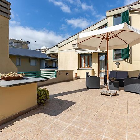 Two-Levels Apartment With Terrace And Parking Viareggio Kültér fotó